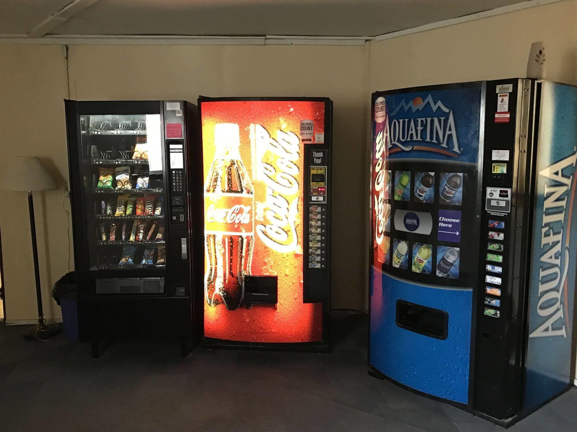 雷德菲尔德速8酒店 Redfield 外观 照片